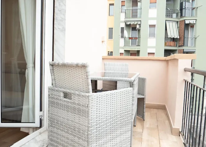 Prestige Boutique Homes-design Disctict Apartment *